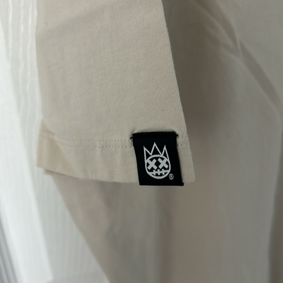 Men’s tan tshirt - Picture 5 of 7